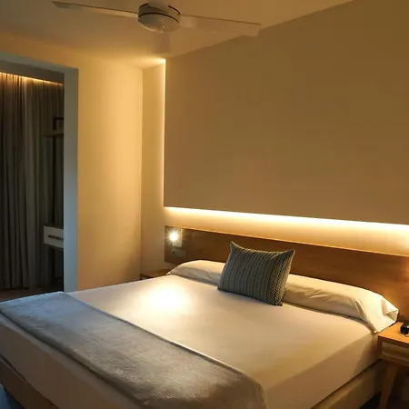 Hotel Brisamar Suites-2