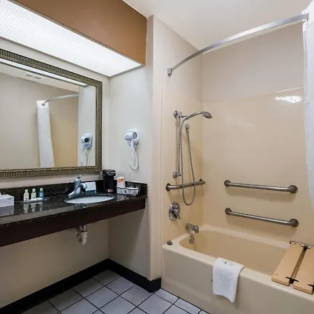 Quality Inn Johnson City I-26 Exit 17-2