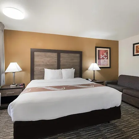 Quality Inn & Suites Lufkin-2