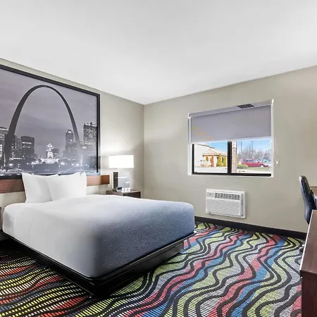Super 8 By Wyndham Farmington-3