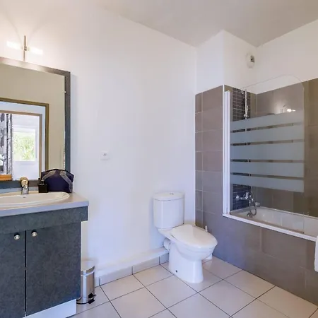Comfort Aparthotel Antibes Le Maestria-3