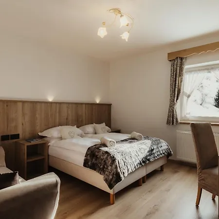 Hotel Monte Cherz-3