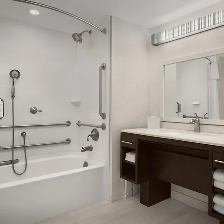 Home2 Suites By Hilton Anchorage/Midtown-2