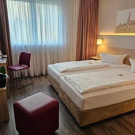 Hotel Alpha-2