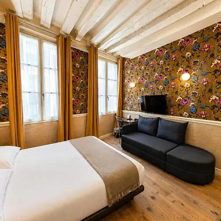 Hotel De Notre-Dame-2
