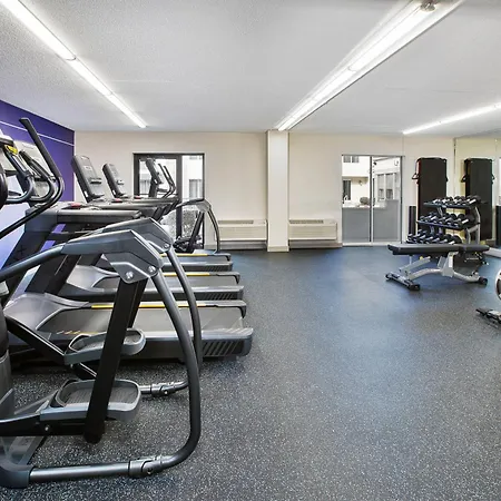 Holiday Inn Express Hotel & Suites Pittsburgh Airport By Ihg-2