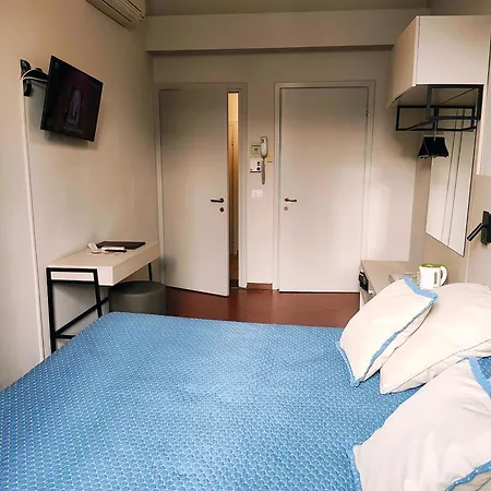 Hotel Tourist House-2