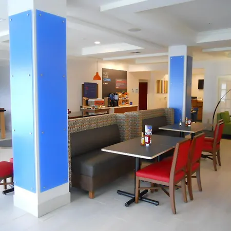 Holiday Inn Express & Suites Bethlehem Airport-Allentown Area-2