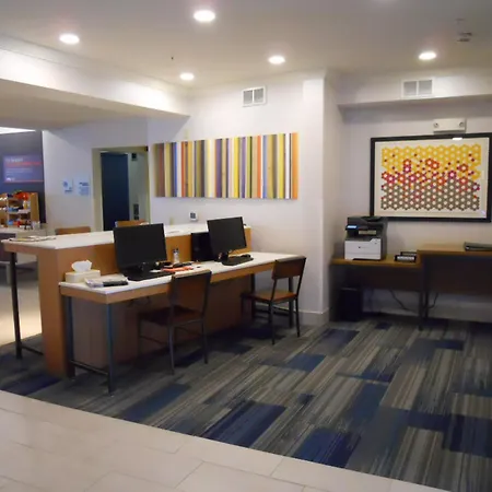 Holiday Inn Express & Suites Bethlehem Airport-Allentown Area-3