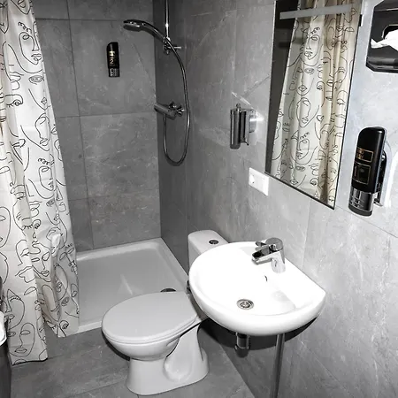 Amsterdam Teleport Hotel - Free Parking-2