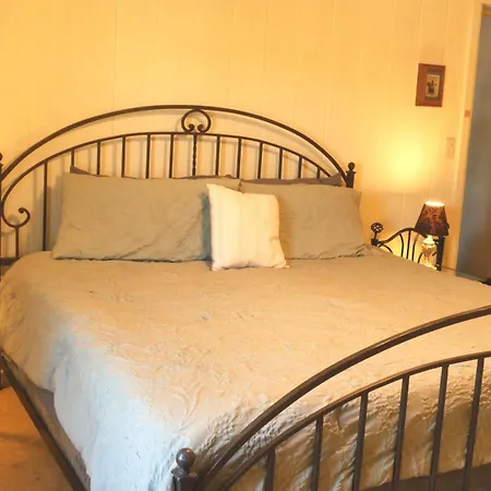 Tombstone Bordello Bed & Breakfast-2