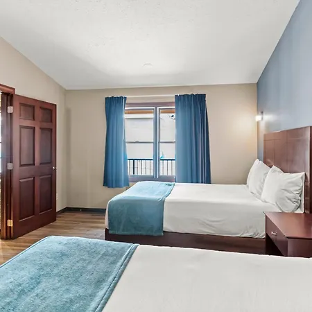 Edgewater Hotel And Suites-2