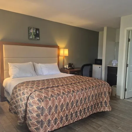 Maple Leaf Motel-3