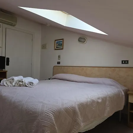 Hotel Rosa-2