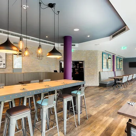 Premier Inn Stuttgart Bad Cannstatt-3