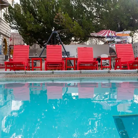 Apache Motel-2