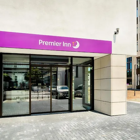 Premier Inn Darmstadt City Centre-2