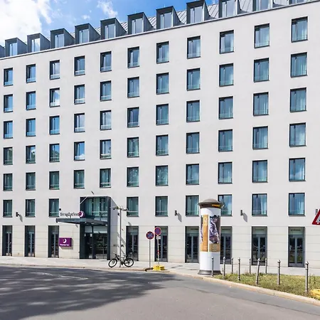 Premier Inn Dresden City Centre-3