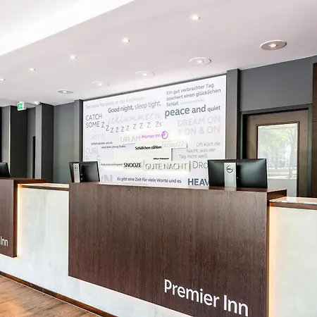 Premier Inn Essen City Limbecker Platz-3