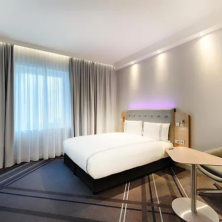 Premier Inn Frankfurt Westend-2