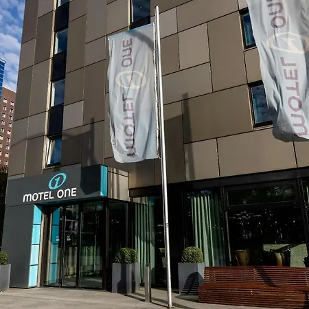 Motel One Hamburg-Alster-3
