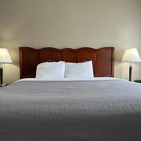 Quality Inn & Suites Everett-2