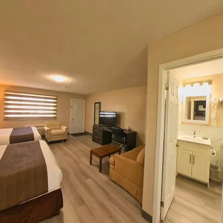 Maple Leaf Inn & Suites-2