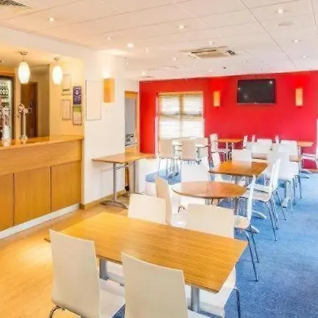 Travelodge Stansted Great Dunmow-2