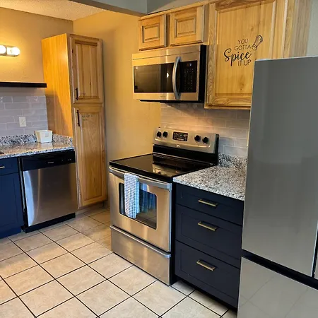 Super 8 By Wyndham Tulsa - Route 66-2