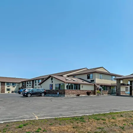 Comfort Inn Manistique-3