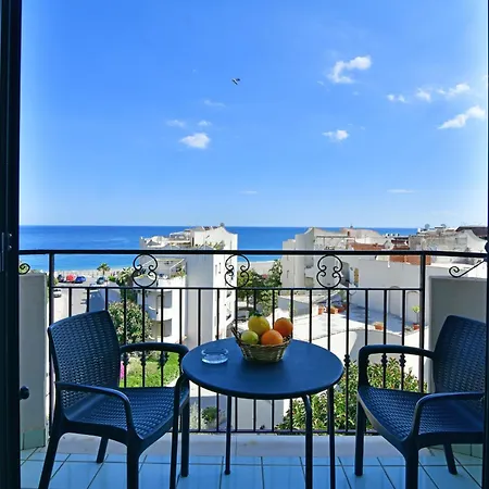 Hotel&Apartments Villa Linda-2