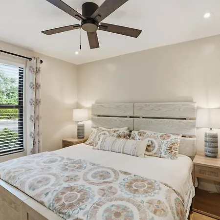 Park Shore Resort By Mike Z Rentals (Adults Only)-2