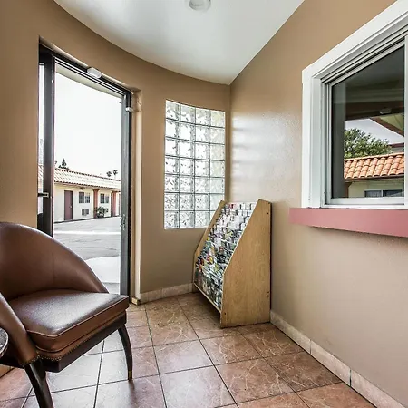 Rodeway Inn Ventura Midtown-2