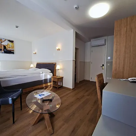 Hotel Central Continental-2