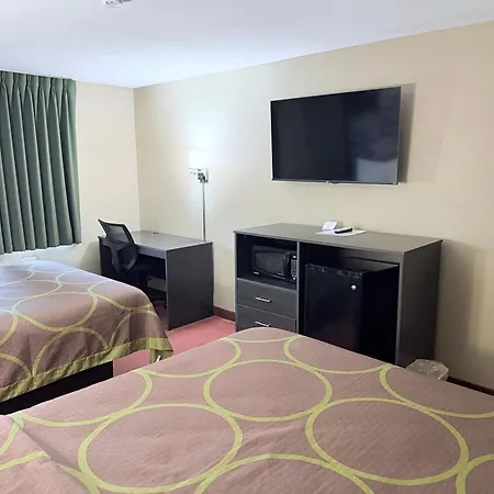Super 8 By Wyndham Fond Du Lac-3