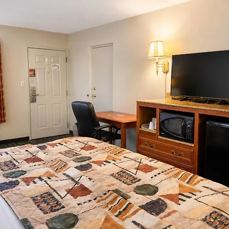 Days Inn By Wyndham Apple Valley Pigeon Forge/Sevierville-2