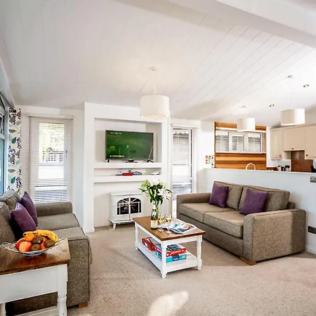Woodside Coastal Retreat-3