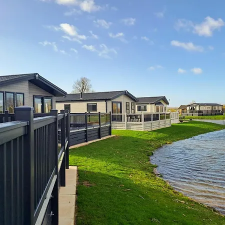 Helsey Farm Cottages-3