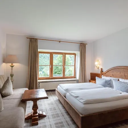 Hotel Blaue Gams ***S-3