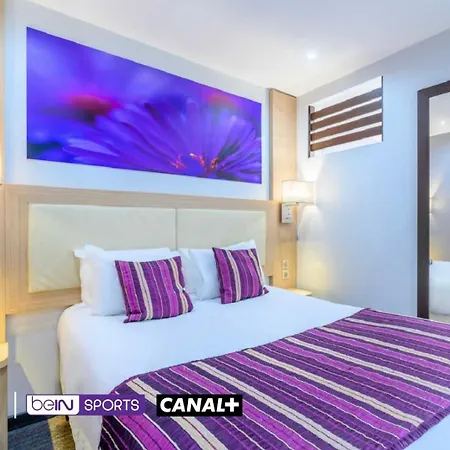 FH Confort Hotel Orléans Co'met-3