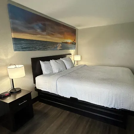 Days Inn By Wyndham Savannah Airport-2