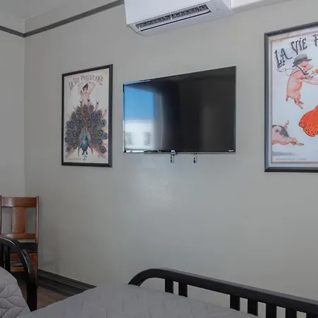 Gardner Hotel & Hostel-3