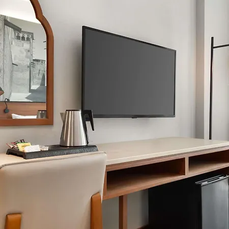 Ibis Styles Dubai Gold District-2