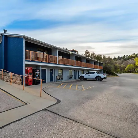 Travelodge By Wyndham Rapid City-3