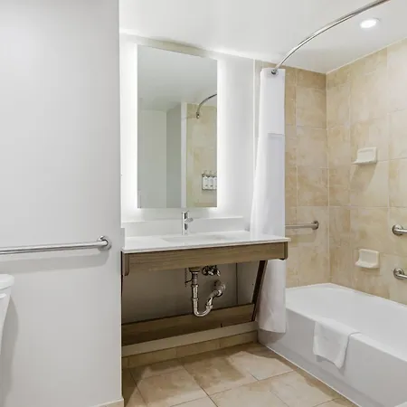 Holiday Inn Express & Suites Raleigh West - Lenovo Center By Ihg-3