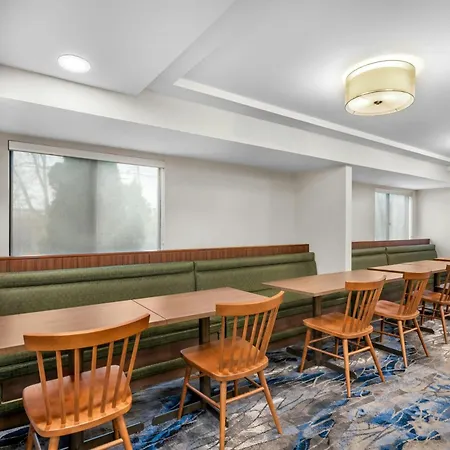 Fairfield Inn Boston Woburn-3