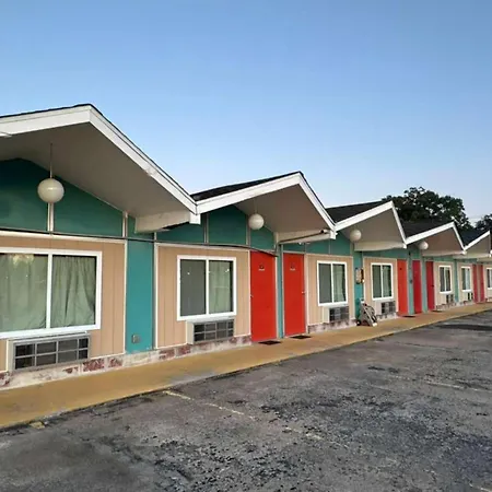 Gray Plaza Motel Benton Rend Lake I-57-3