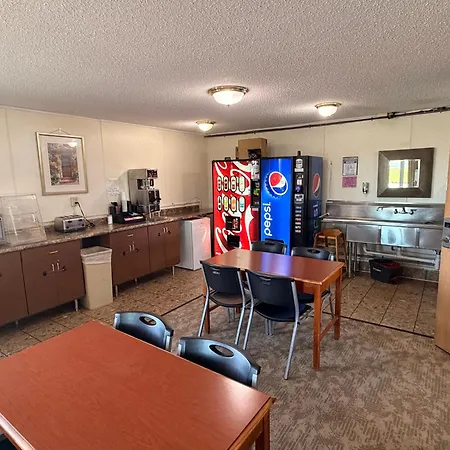 East Grand Inn Grand Forks Nd I 29-3