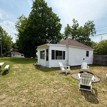 Eden Village Motel And Cottages-2