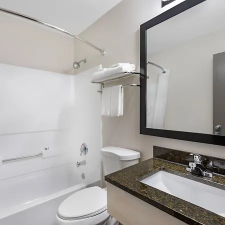 Quality Inn Meadville-2